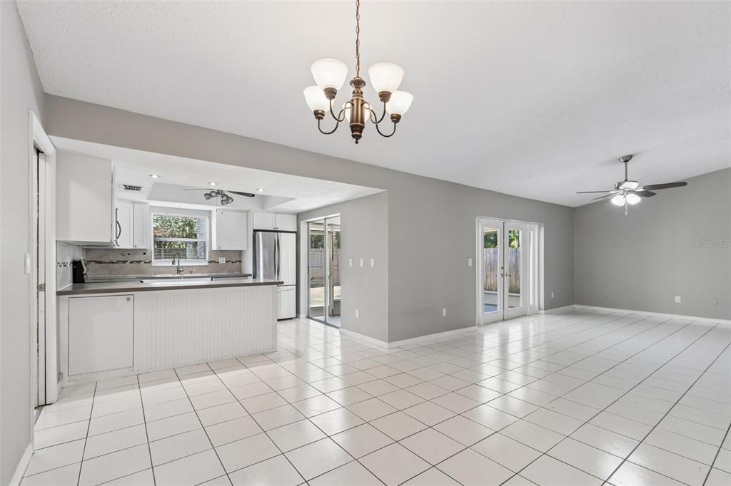 1733 Sutton Place Dunedin, FL 34698 - Photo 4 of 38