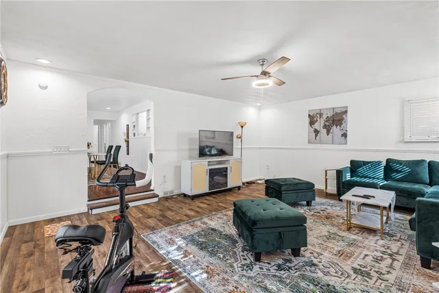 $2,400 | 271 Crockett Drive, Henrietta, NY 14623