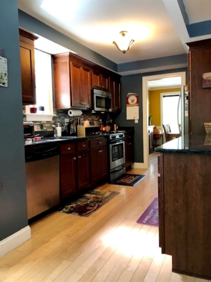 22 Constitution Way Rochester, NH 03867 - Photo 10 of 40