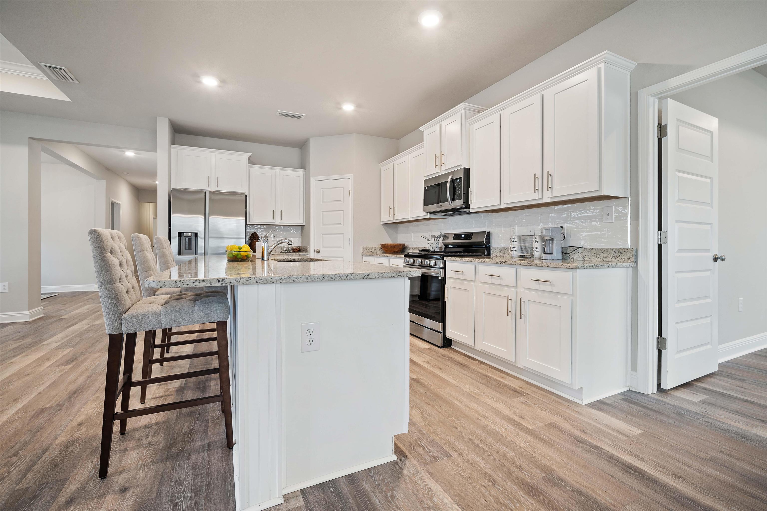 24812 Spectacular Bid Loop Daphne, AL 36526 - Photo 7 of 43 Kitchen