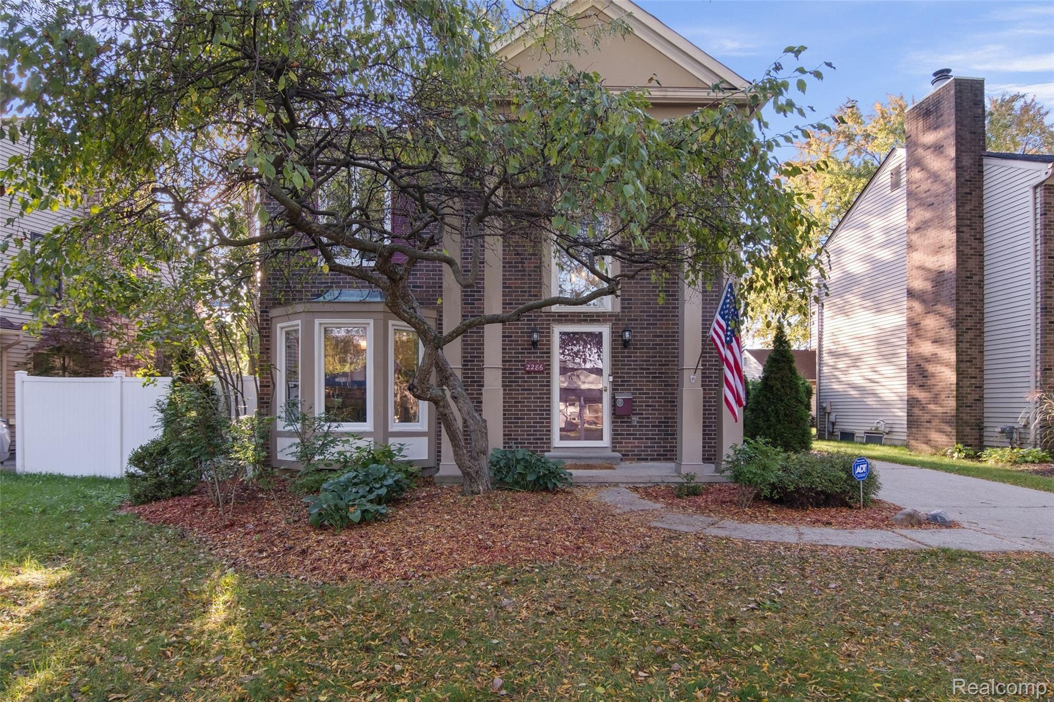2286 Dunstable Rd-3.jpg