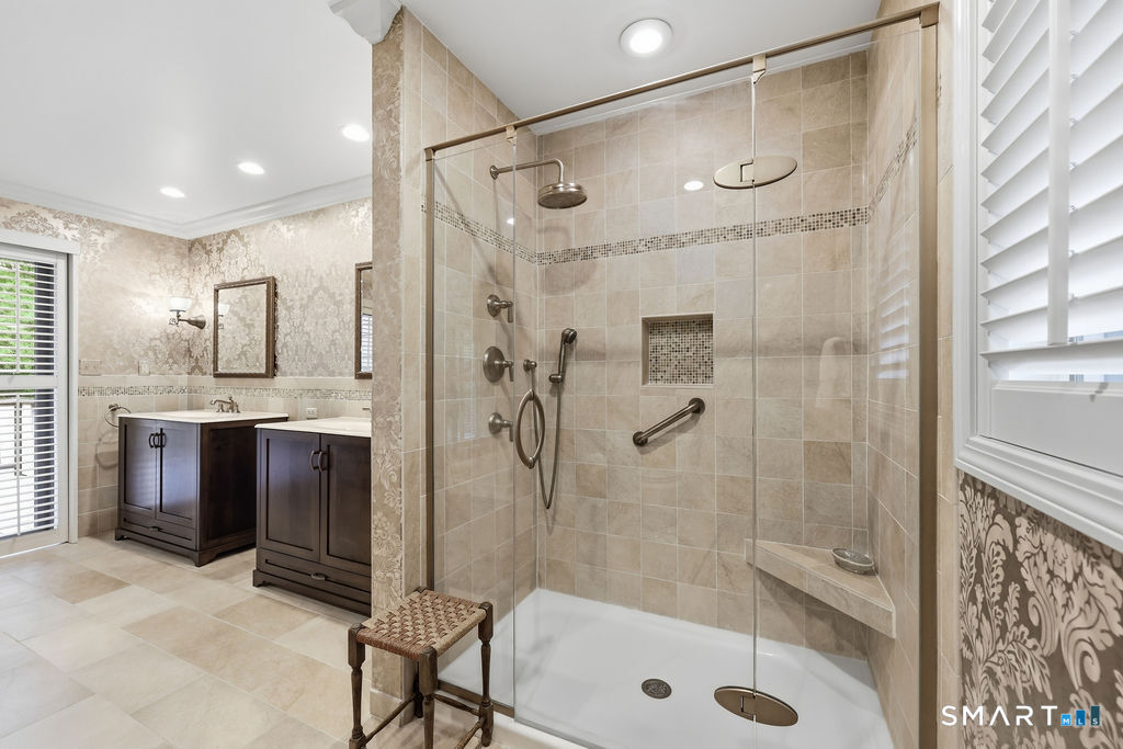 38 Cary Lane, Unit 38 Bloomfield, CT 06002 - Photo 21 of 36