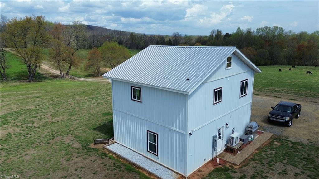 322 Layell Road Elkin, NC 28621 - Photo 7 of 44