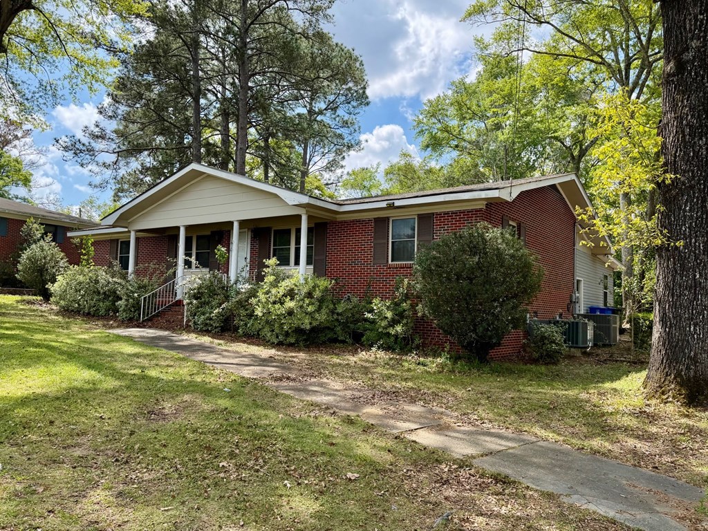 1935 Denton Road Dothan, AL 36303 - Photo 3 of 21