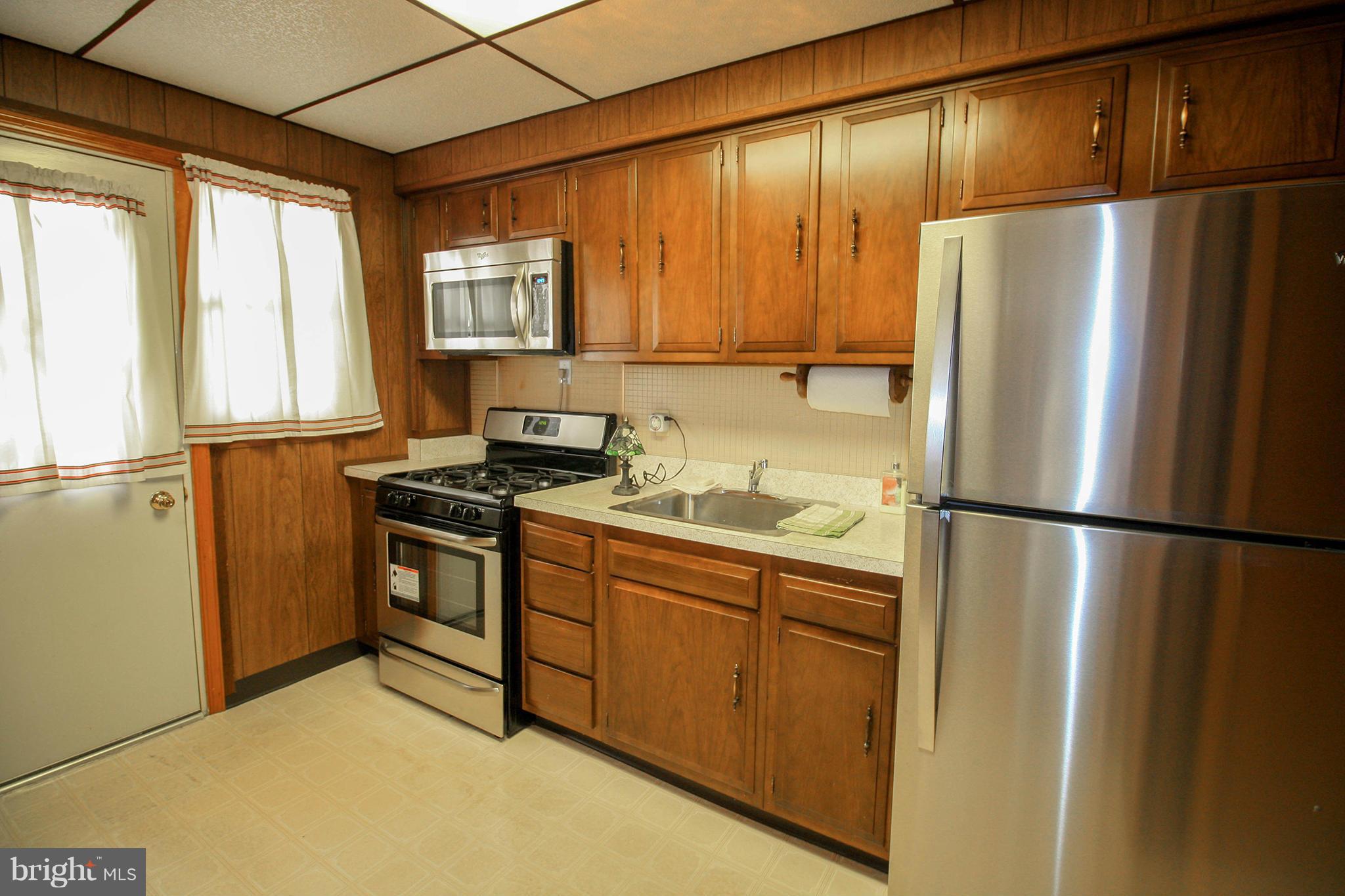 1914 Ormand Road Baltimore, MD 21222 - Photo 13 of 26 Kitchen