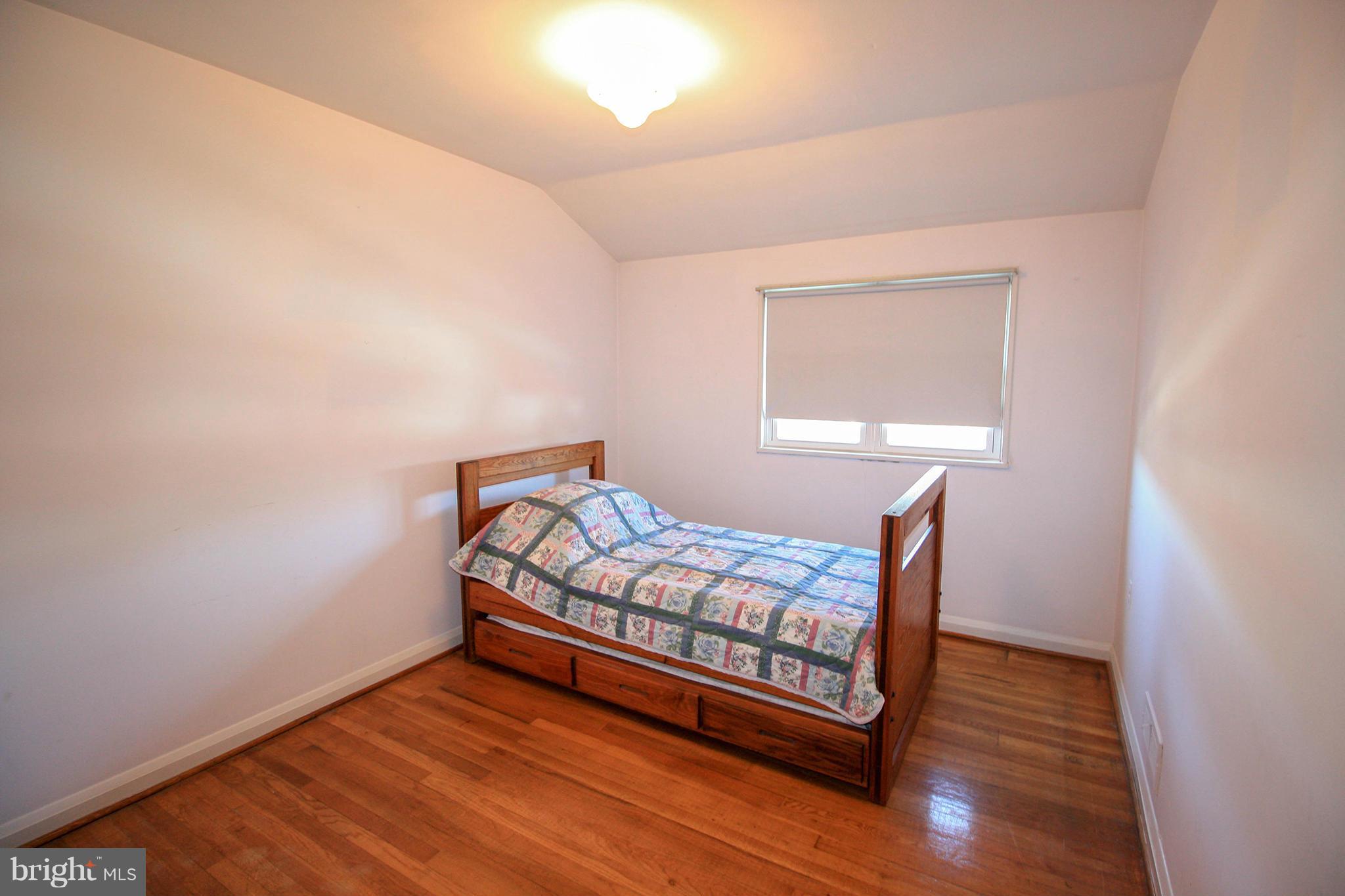 1914 Ormand Road Baltimore, MD 21222 - Photo 9 of 26 Bedroom