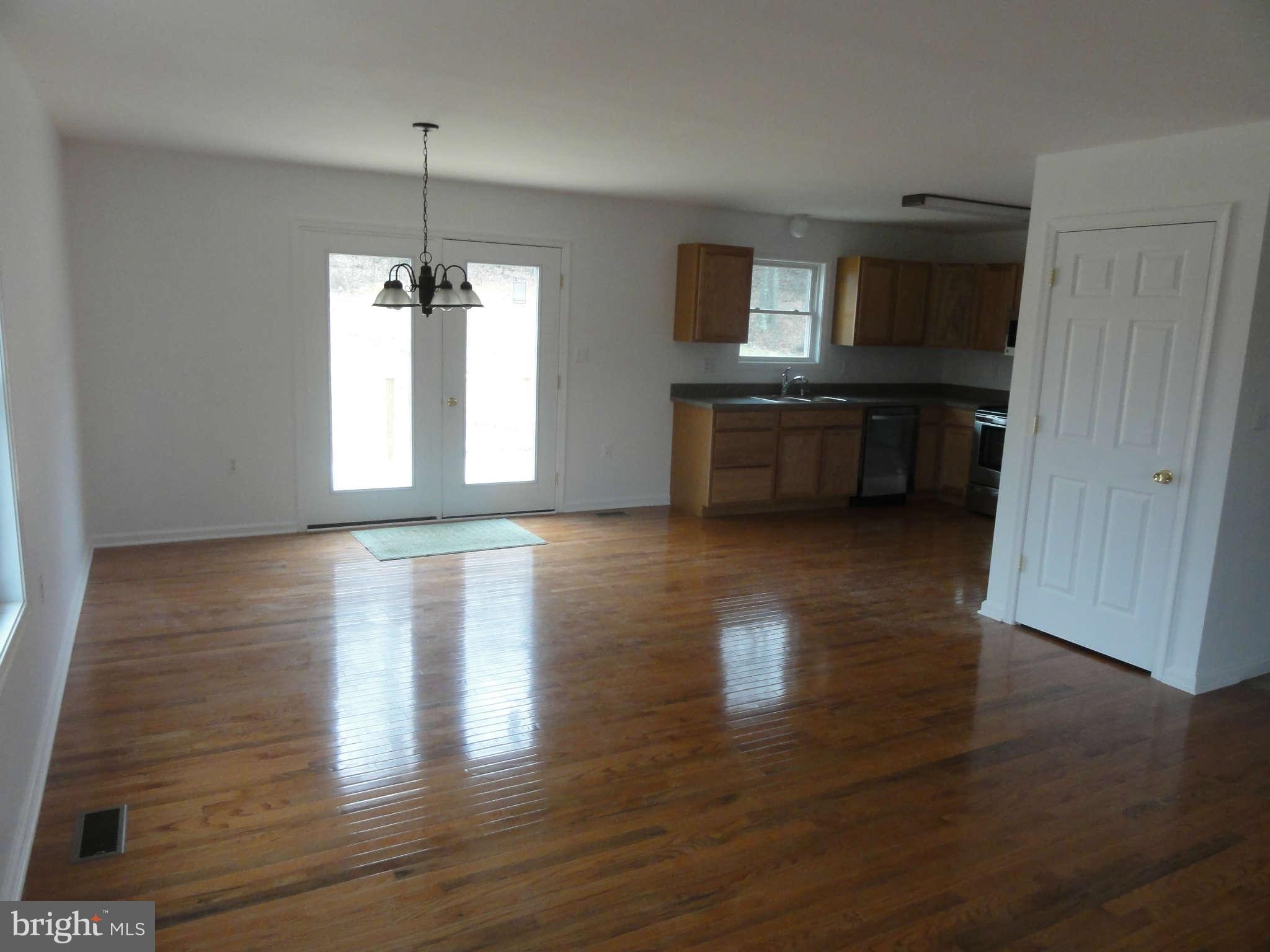 211 Bell Road Harpers Ferry, WV 25425 - Photo 4 of 17 Dining Room
