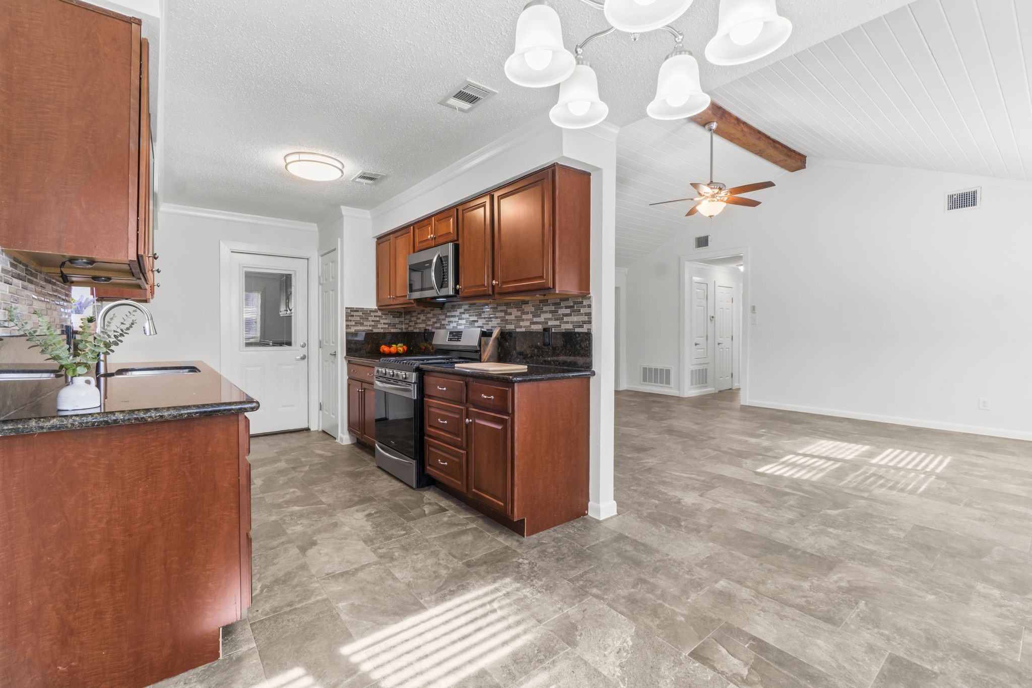 3223 Kentwood Drive Spring, TX 77380 - Photo 11 of 31 Open dining area connected to the kitchen, providing excellent flow for gatherings and family meals.