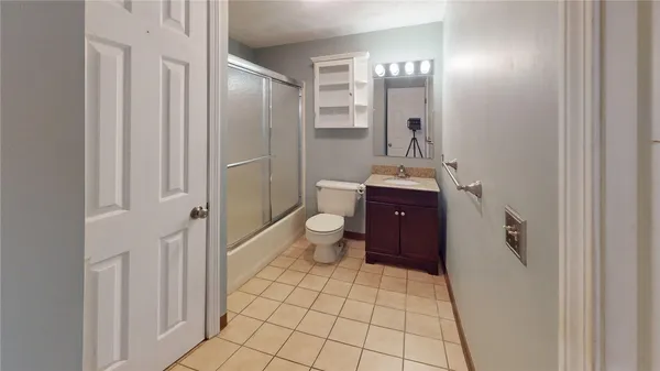 $239,000 | 200 Woodlawn Avenue, Unit 103, North Providence, RI 02904