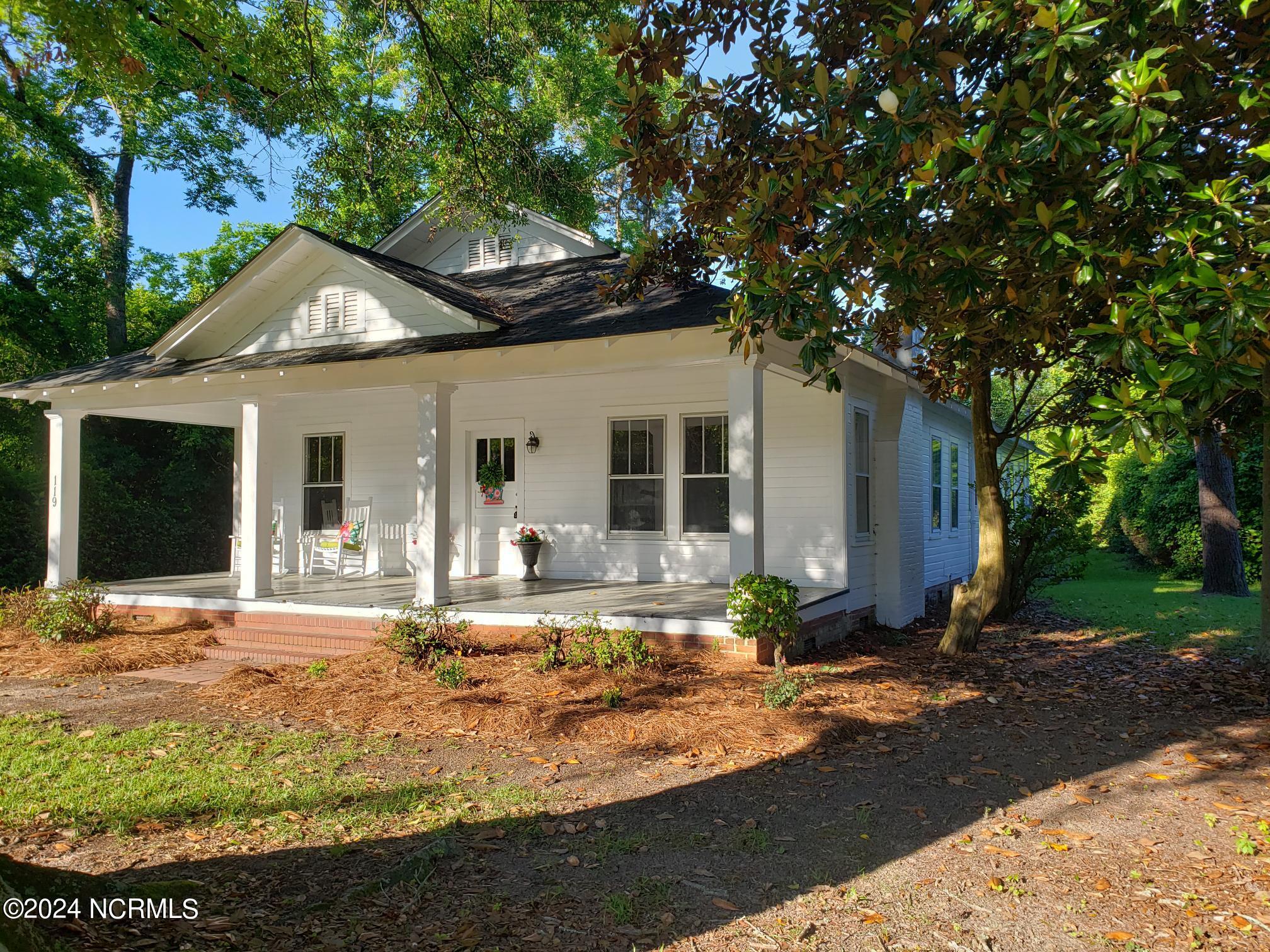 119 Maple Street Brunswick, NC 28472 - Photo 3 of 30 20240521_081722