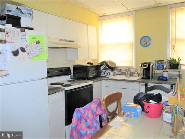 724 South Camp Meade Road Linthicum, MD 21090 - Photo 19 of 31 1st floor eat-in kitchen