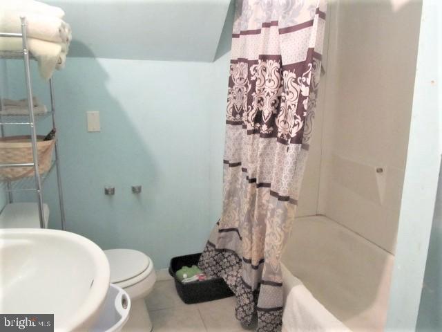 724 South Camp Meade Road Linthicum, MD 21090 - Photo 25 of 31 1st floor full bath