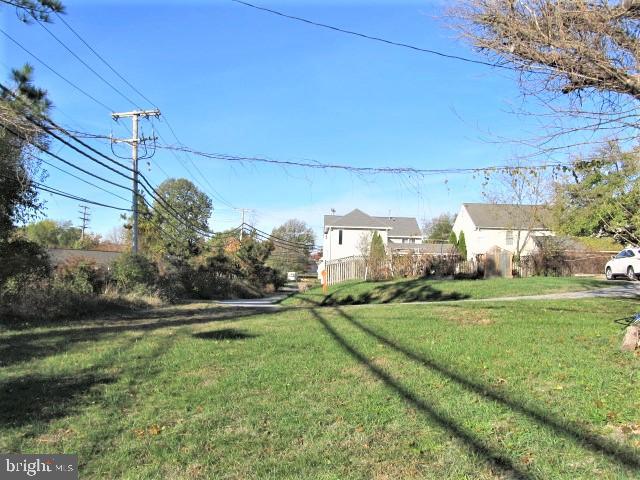 724 South Camp Meade Road Linthicum, MD 21090 - Photo 27 of 31 driveway (access from S Hammonds Ferry)