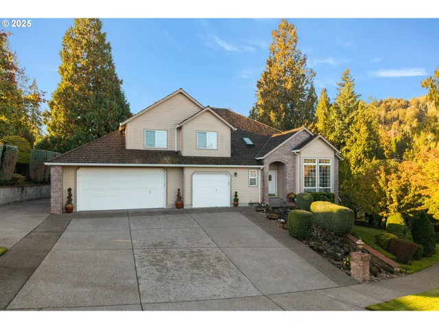 a picture of a room with a white and white wall