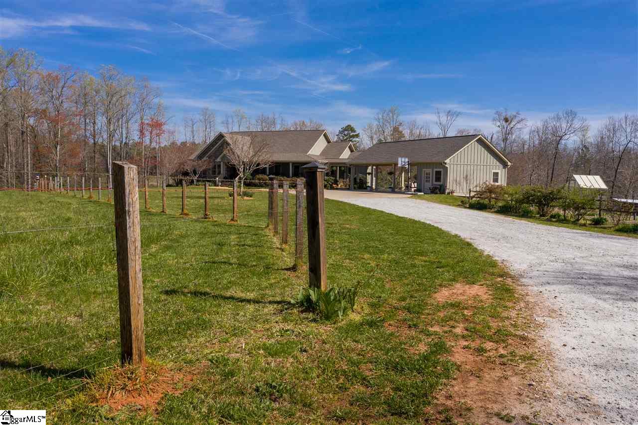 109 Southkee Road Travelers Rest, SC 29690 - Photo 2 of 35