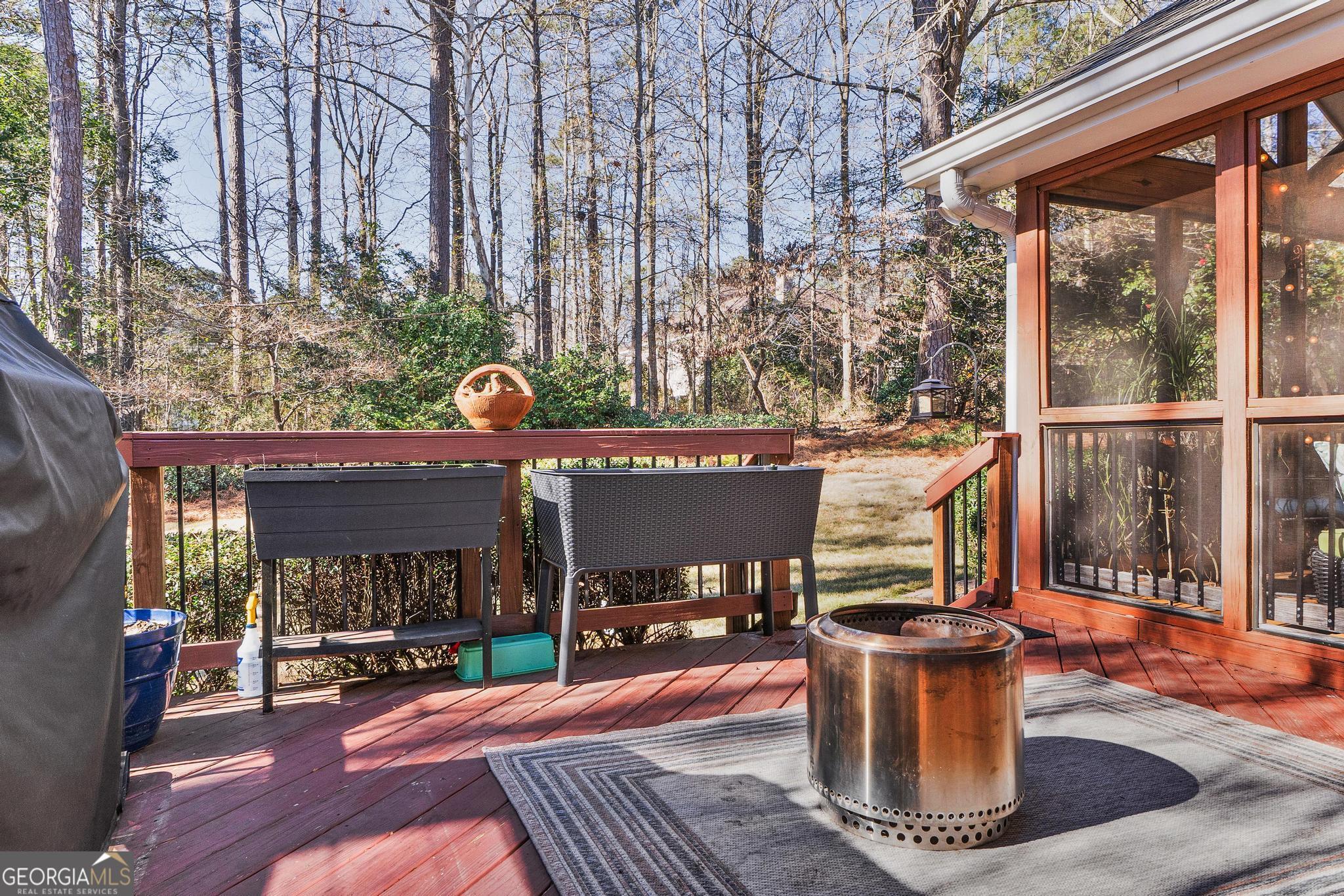 204 Carriage Way Macon, GA 31210 - Photo 6 of 28 a outdoor view with a sitting space