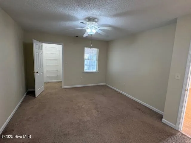 $284,500 | 301 Courtyard East, Unit 301, Beaufort, NC 28516