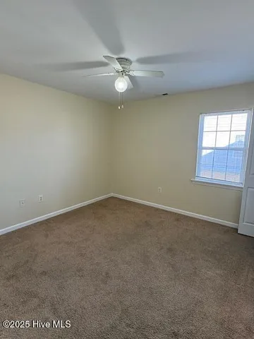 $284,500 | 301 Courtyard East, Unit 301, Beaufort, NC 28516