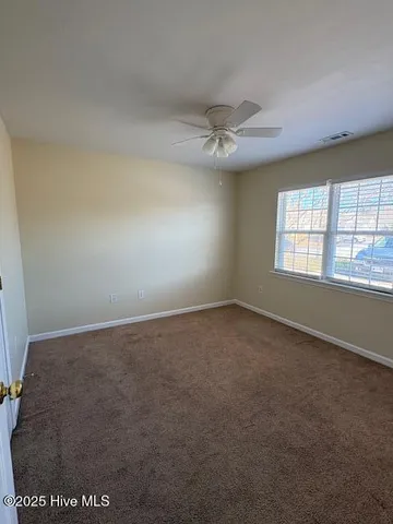 $284,500 | 301 Courtyard East, Unit 301, Beaufort, NC 28516