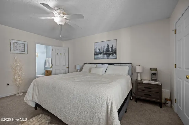 $284,500 | 301 Courtyard East, Unit 301, Beaufort, NC 28516