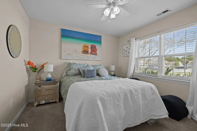 $284,500 | 301 Courtyard East, Unit 301, Beaufort, NC 28516