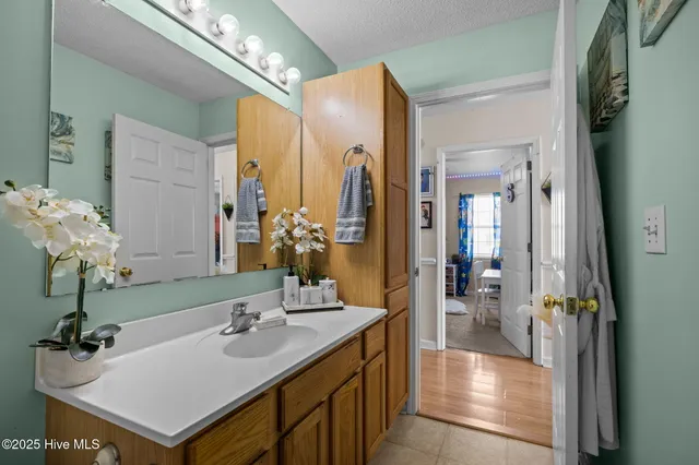 $284,500 | 301 Courtyard East, Unit 301, Beaufort, NC 28516