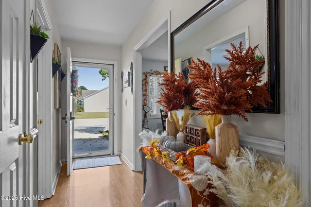 $284,500 | 301 Courtyard East, Unit 301, Beaufort, NC 28516