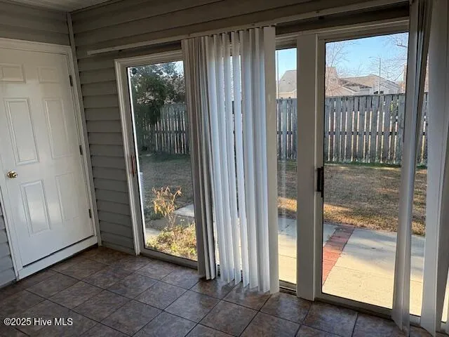 $284,500 | 301 Courtyard East, Unit 301, Beaufort, NC 28516