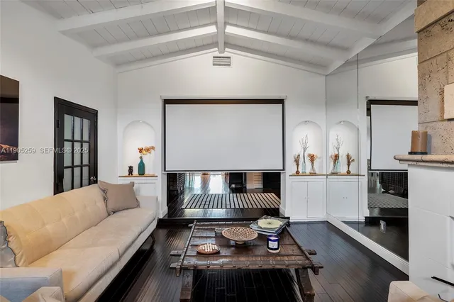 $1,795,000 | 1368 Normandy Drive, Miami Beach, FL 33141