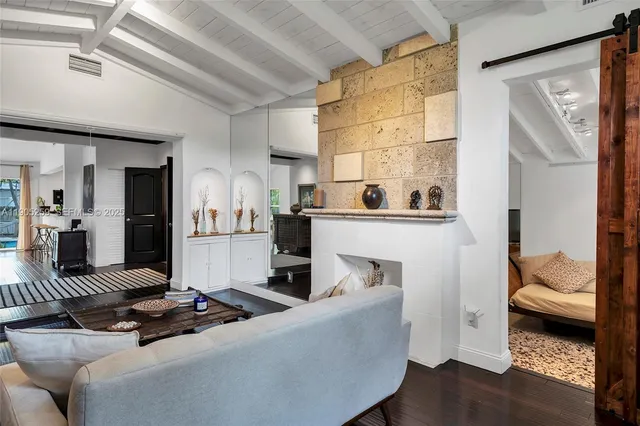 $1,795,000 | 1368 Normandy Drive, Miami Beach, FL 33141