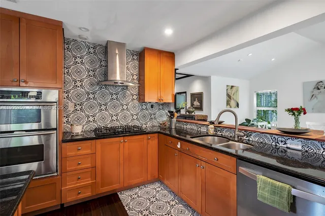 $1,795,000 | 1368 Normandy Drive, Miami Beach, FL 33141