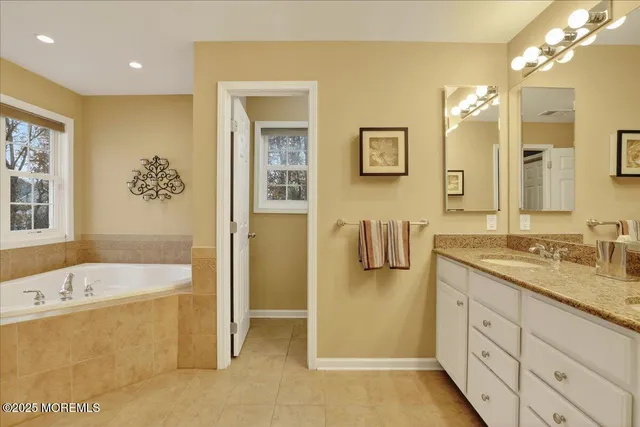 $1,050,000 | 40 Mulberry Drive, Manalapan, NJ 07726