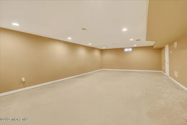 $1,050,000 | 40 Mulberry Drive, Manalapan, NJ 07726