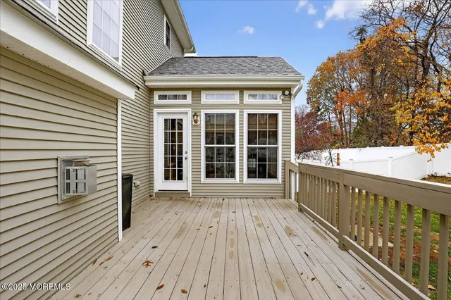 $1,050,000 | 40 Mulberry Drive, Manalapan, NJ 07726