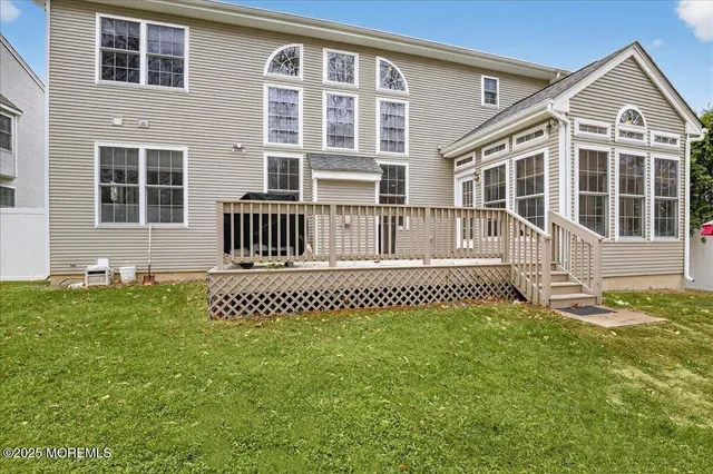 $1,050,000 | 40 Mulberry Drive, Manalapan, NJ 07726