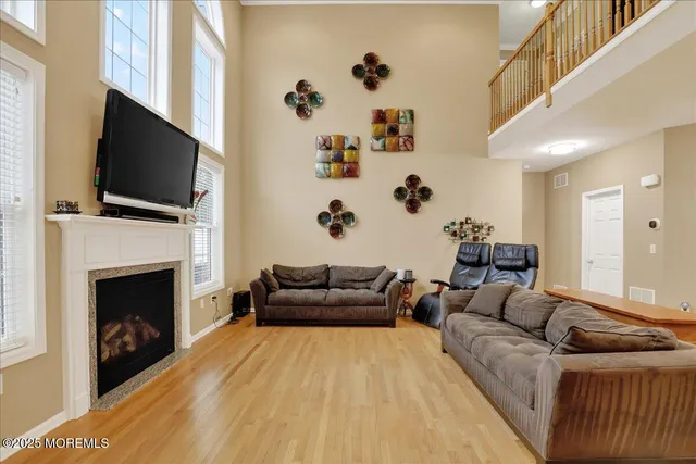 $1,050,000 | 40 Mulberry Drive, Manalapan, NJ 07726