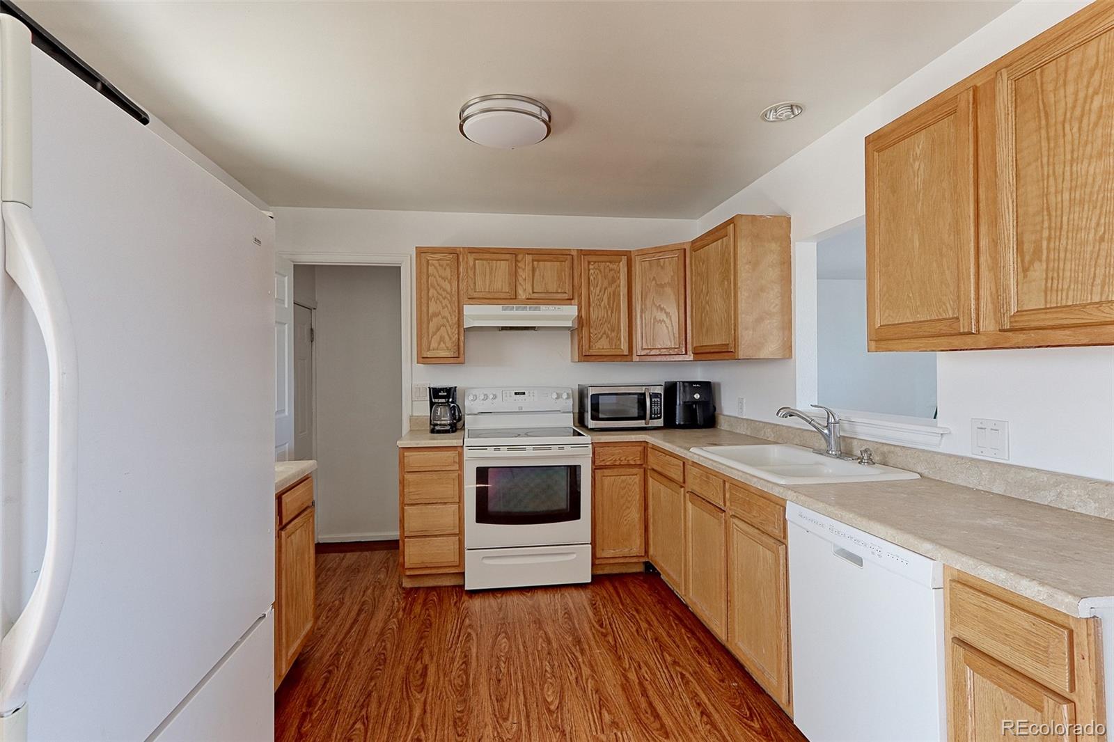 840 Bronco Road Denver, CO 80221 - Photo 8 of 18 Gallery Image 8