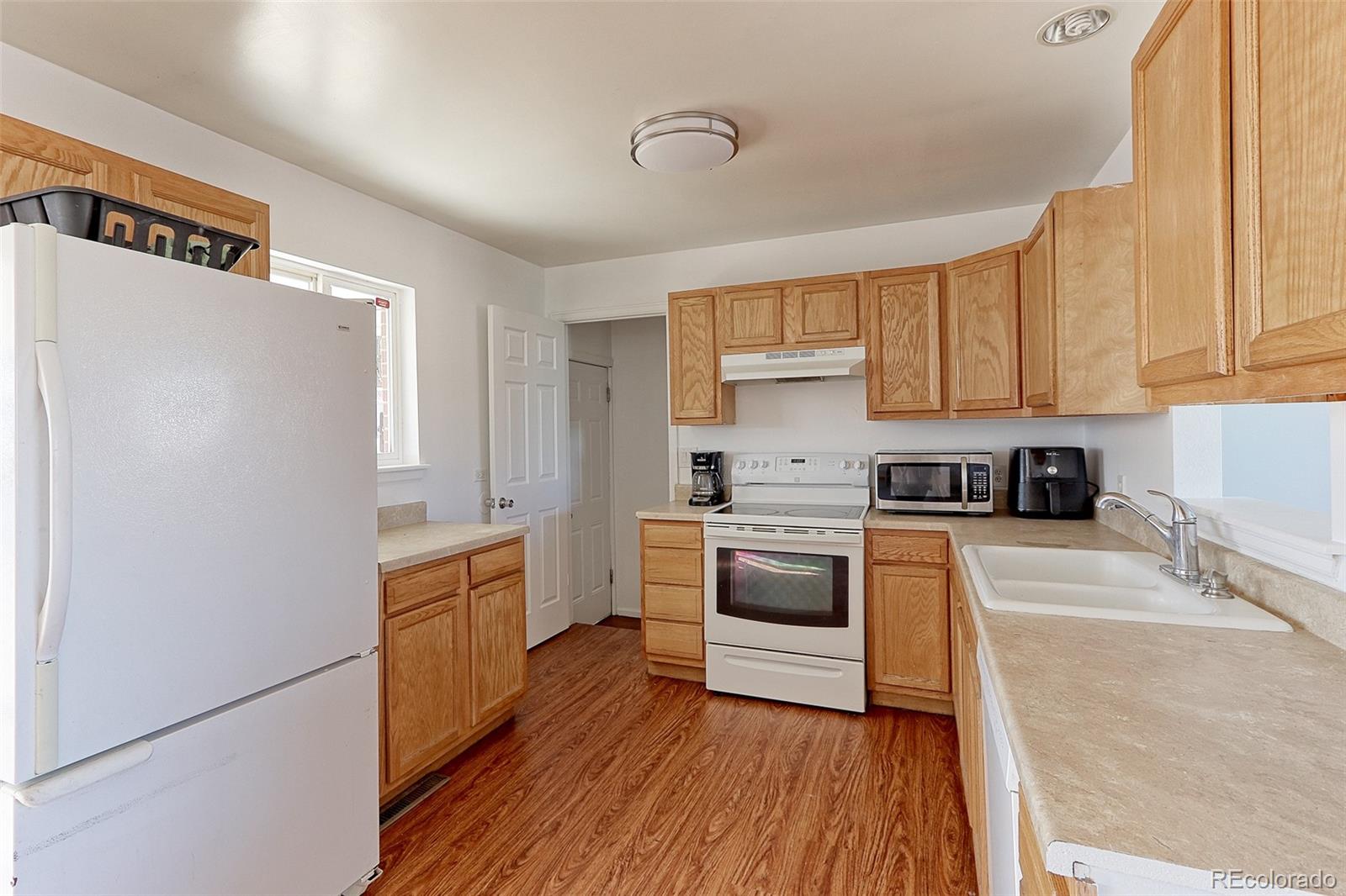 840 Bronco Road Denver, CO 80221 - Photo 9 of 18 Gallery Image 9
