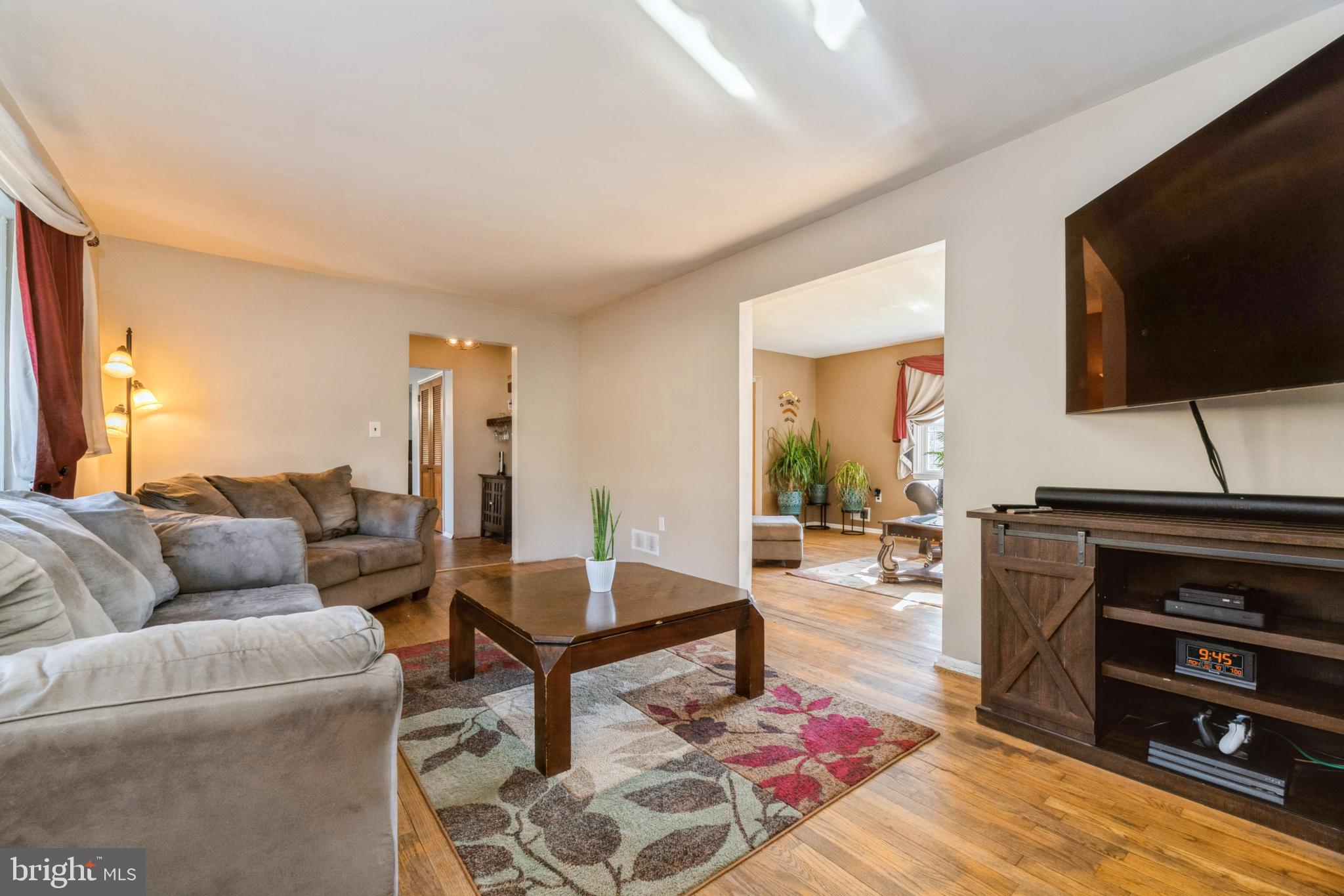 40 Willis Drive Ewing, NJ 08628 - Photo 12 of 39 With a view of Living Rm and Kitchen