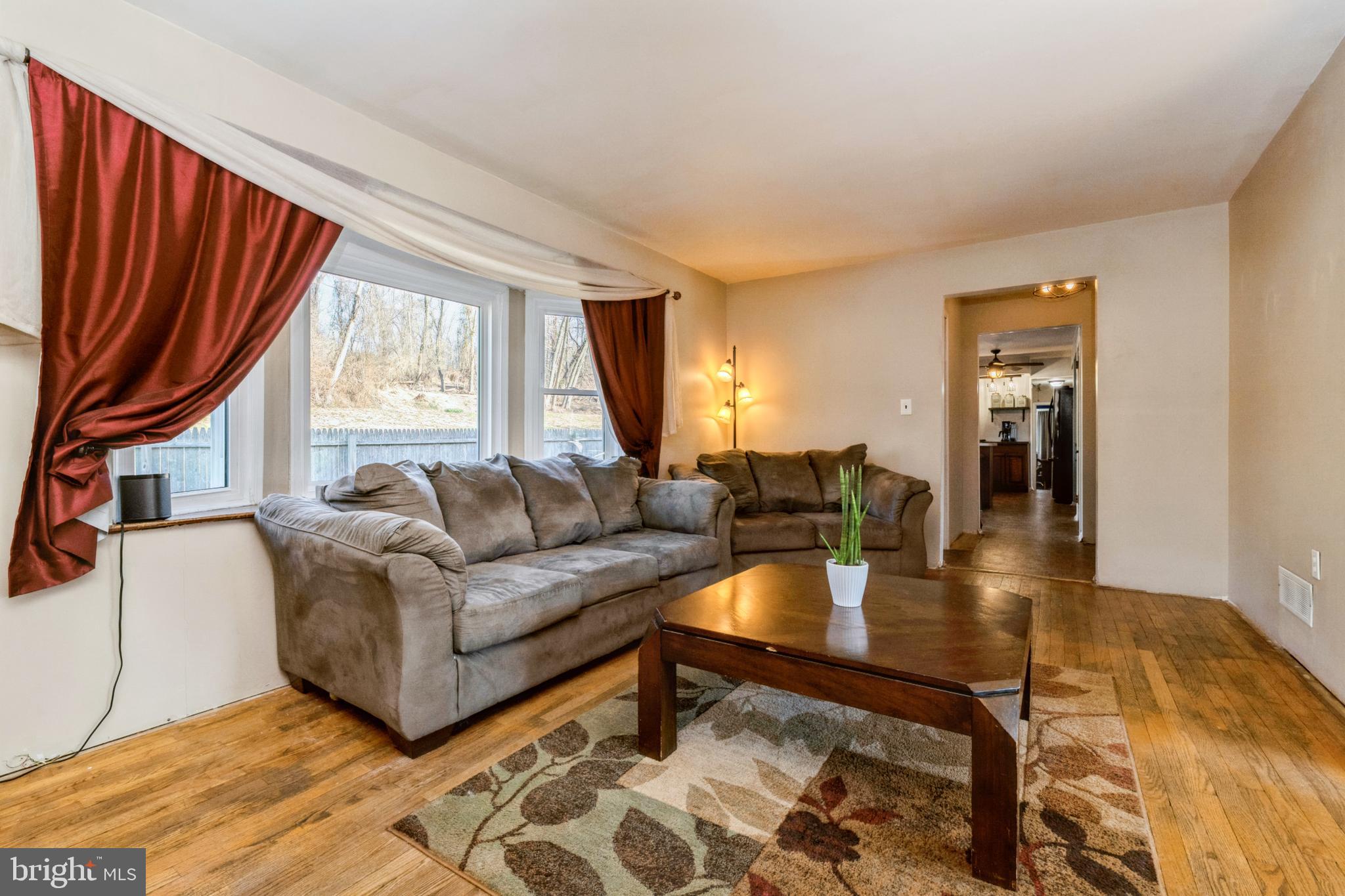 40 Willis Drive Ewing, NJ 08628 - Photo 13 of 39 Keep an eye on the dogs or kids out back.