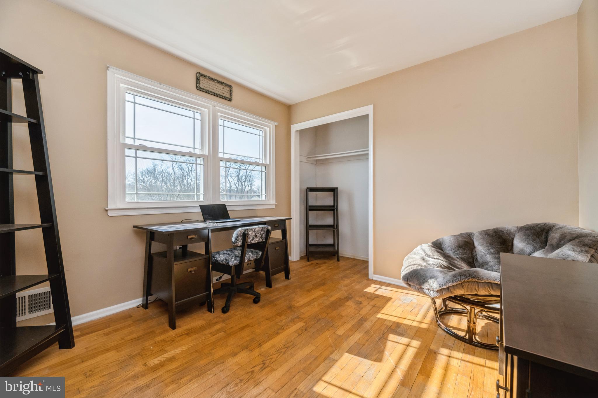 40 Willis Drive Ewing, NJ 08628 - Photo 27 of 39 Bedroom 2 facing front yard