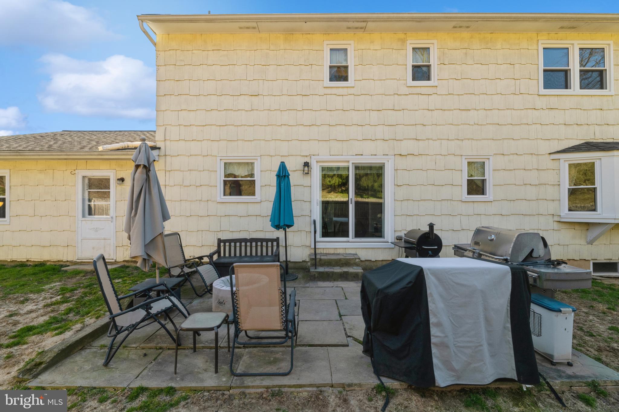 40 Willis Drive Ewing, NJ 08628 - Photo 33 of 39 Patio