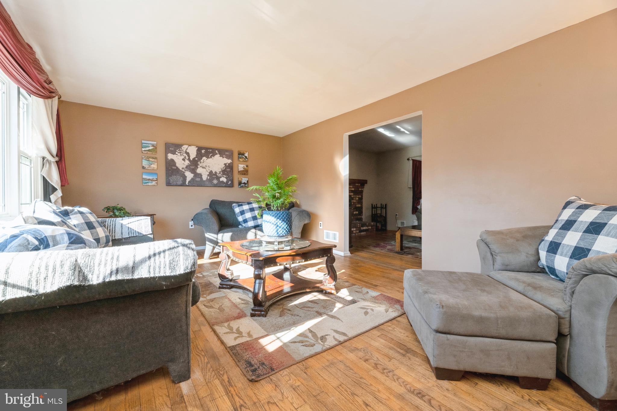 40 Willis Drive Ewing, NJ 08628 - Photo 5 of 39 Hardwood floors throughout most of home