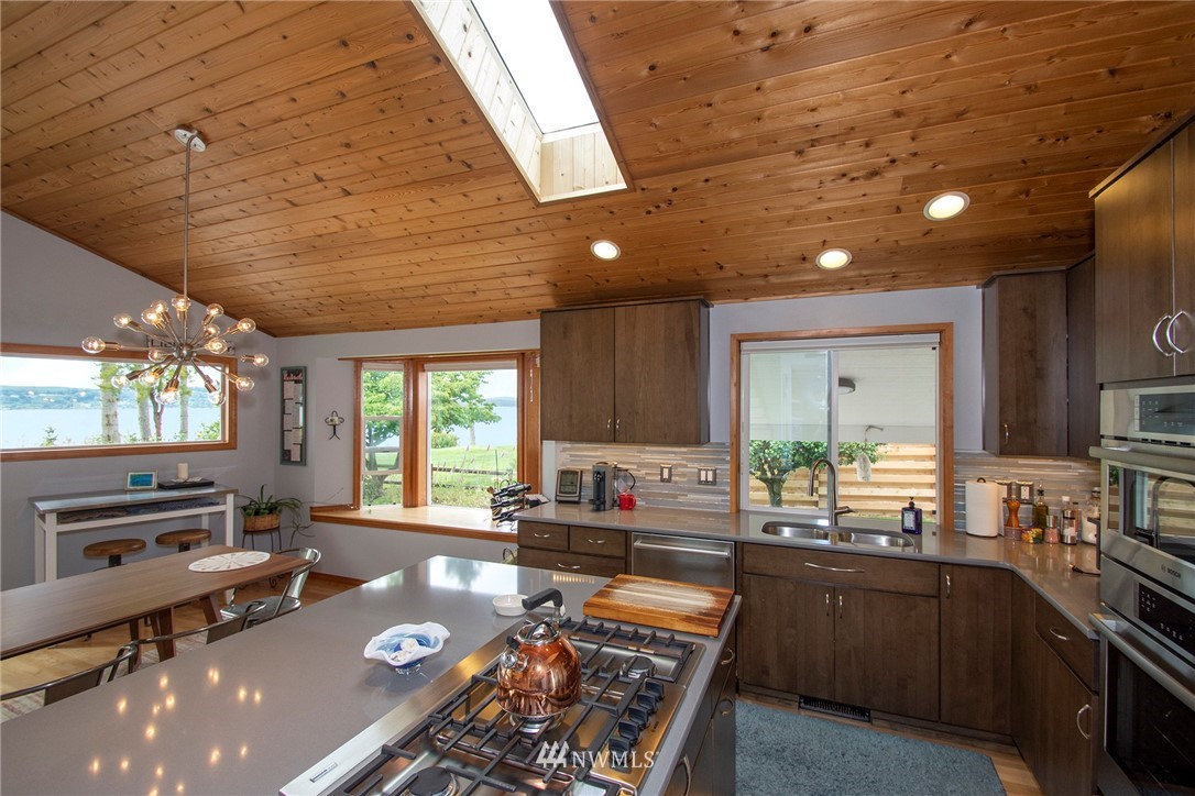 195 Northwest Kinman Road Poulsbo, WA 98370 - Photo 14 of 35 Gallery Image 14