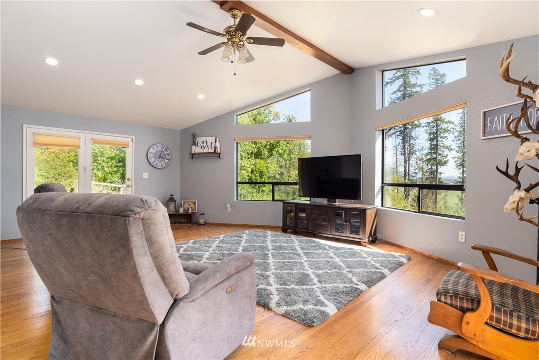 7621 F & S Grade Road Sedro-Woolley, WA 98284 - Photo 17 of 37 Gallery Image 17