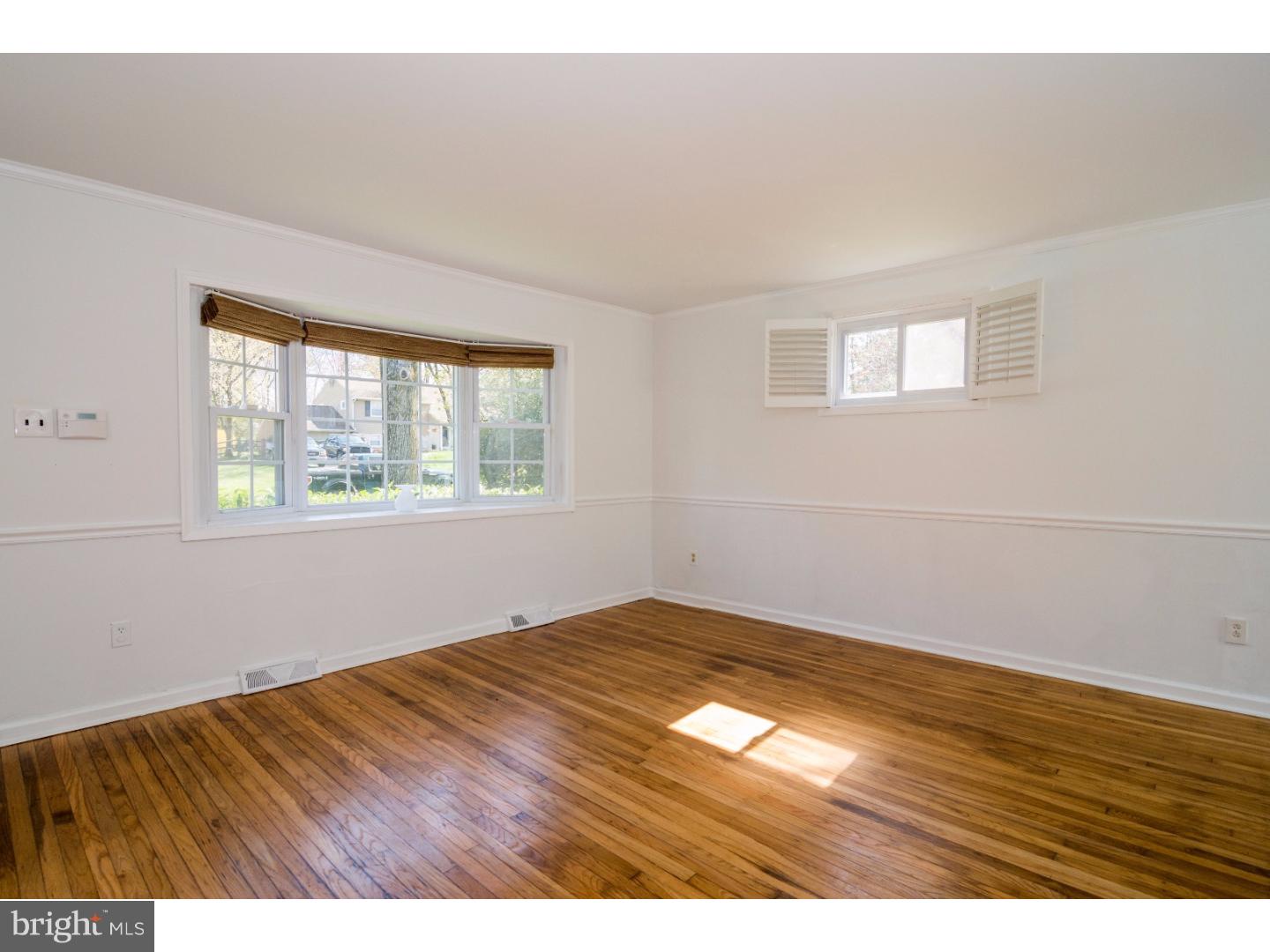 540 Meadow Road Chalfont, PA 18914 - Photo 4 of 25 Gallery Image 4