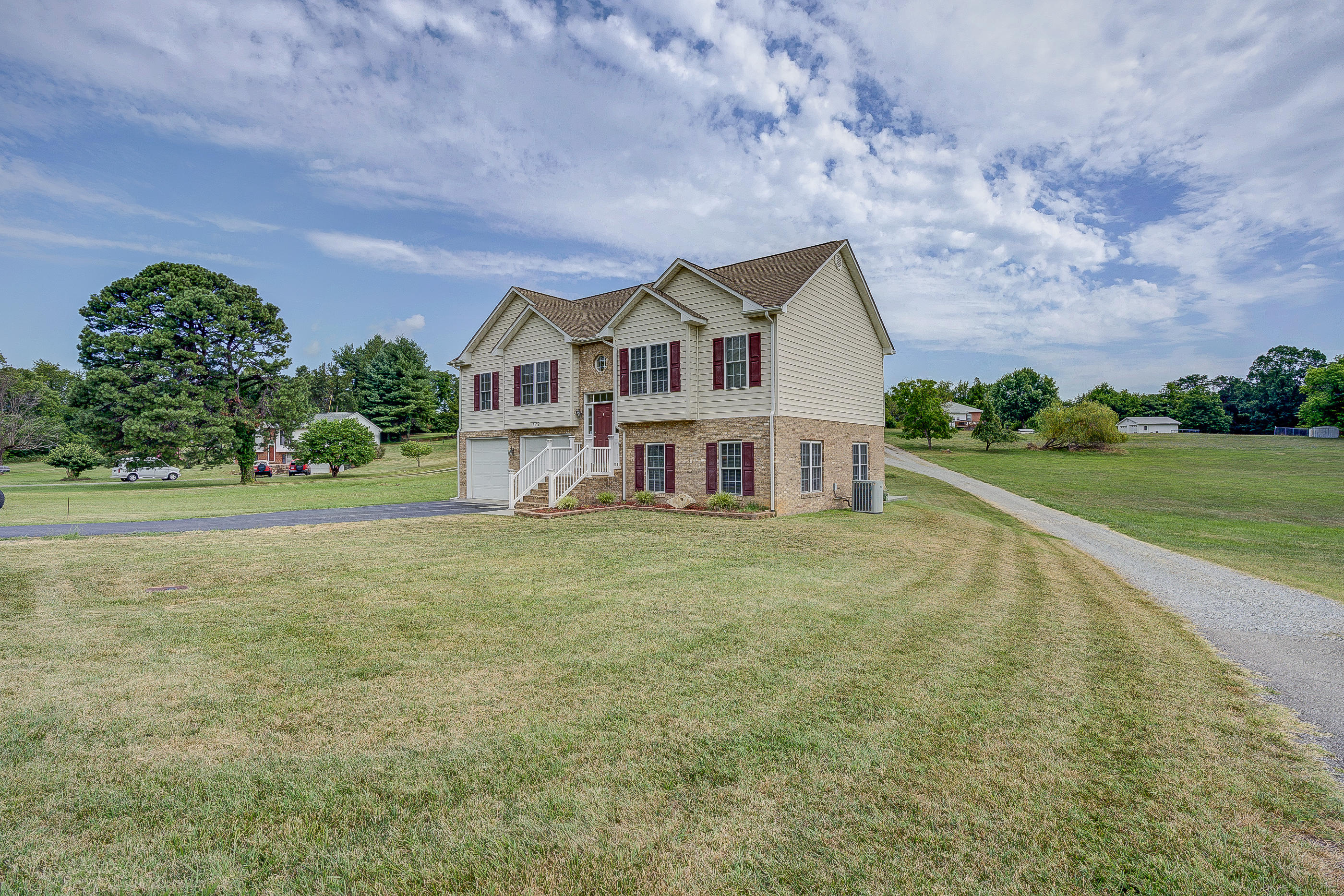 472 Hemlock Road Salem, VA 24153 - Photo 22 of 25 54
