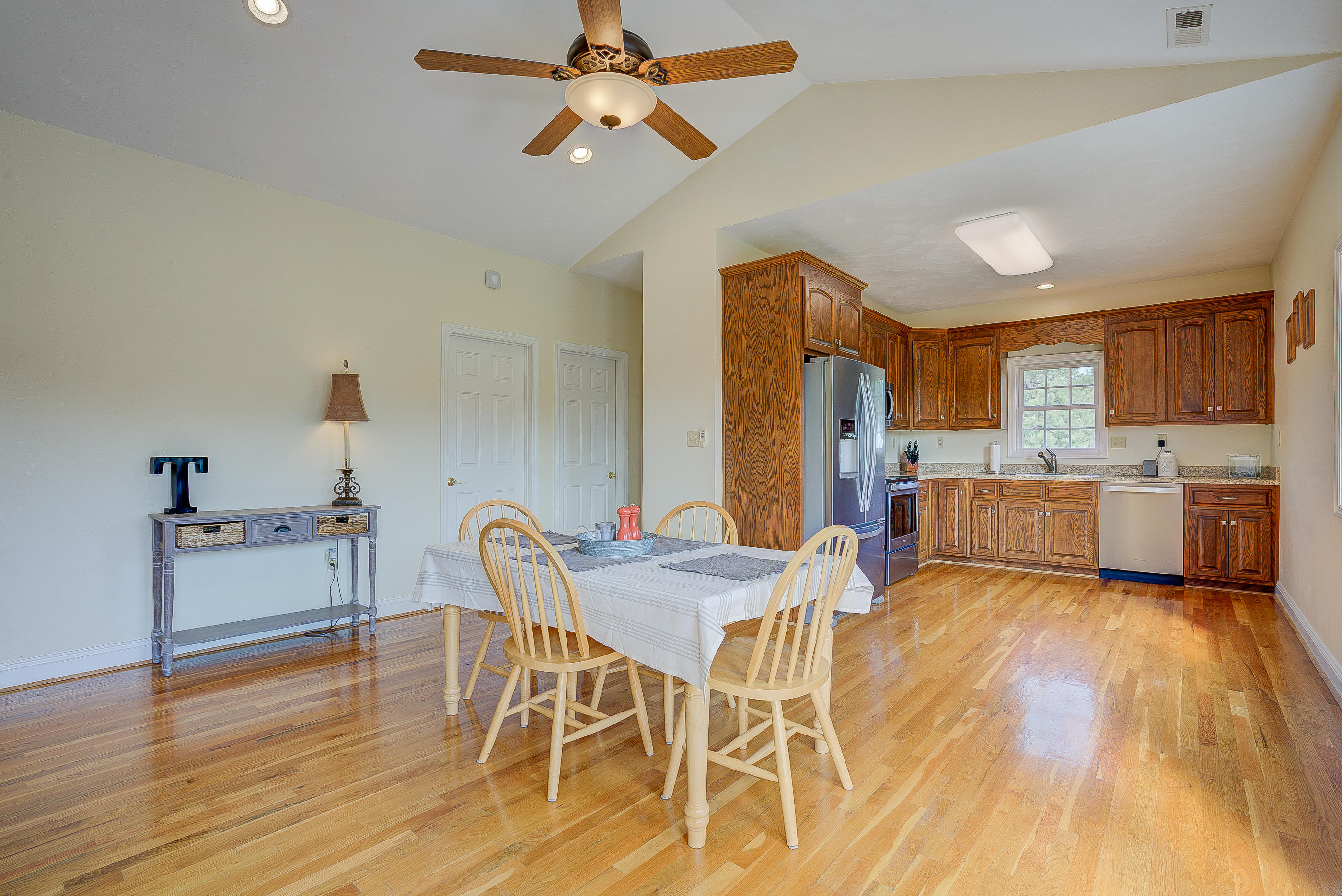 472 Hemlock Road Salem, VA 24153 - Photo 5 of 25 10