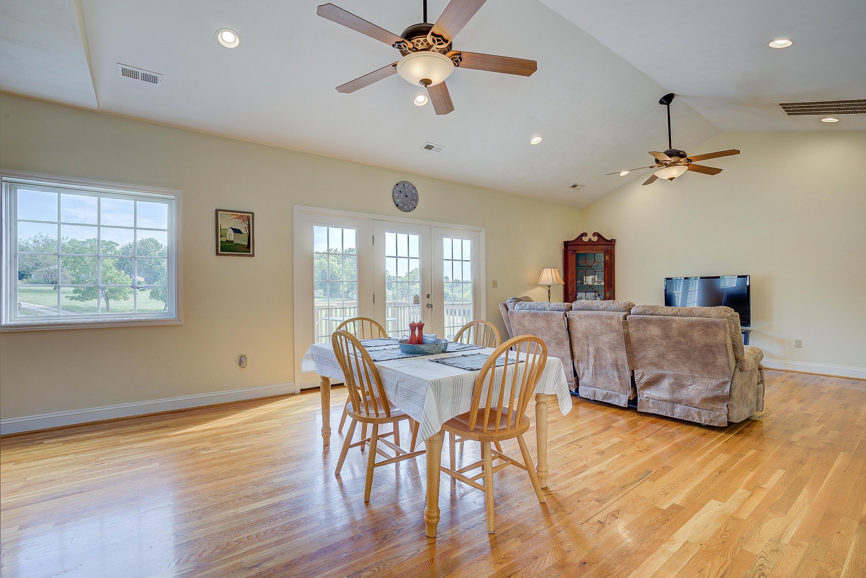 472 Hemlock Road Salem, VA 24153 - Photo 8 of 25 16