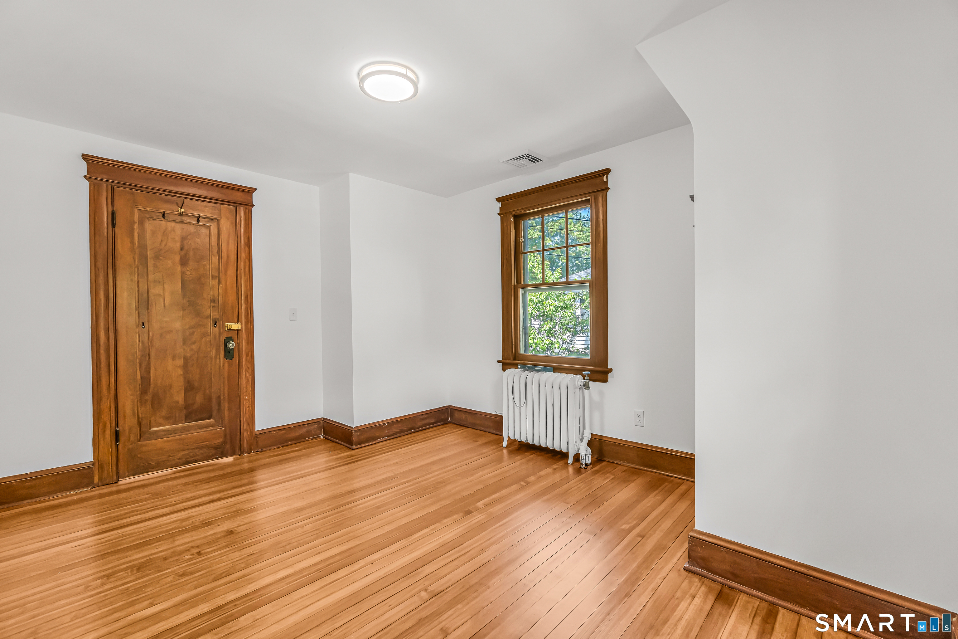 88 Coniston Avenue Waterbury, CT 06708 - Photo 19 of 39